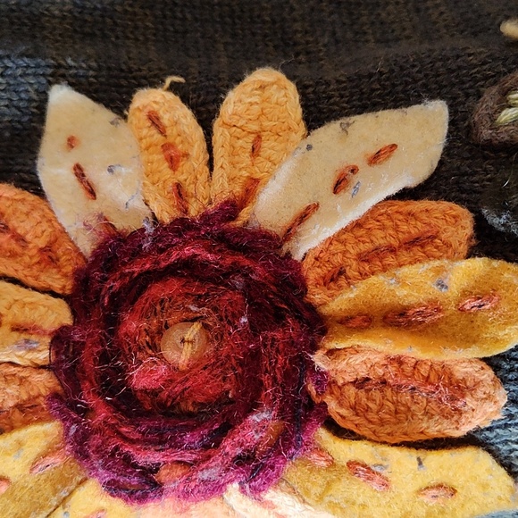 Stitches in time fall foower sweater - Picture 4 of 6